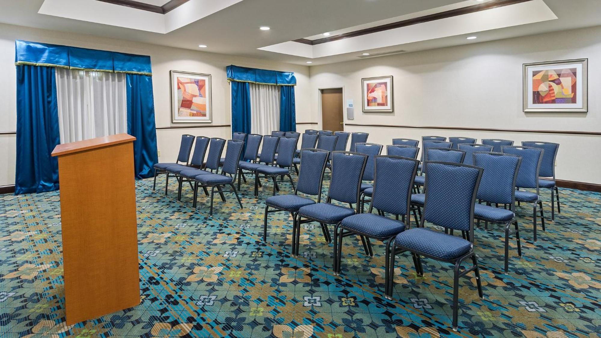 Holiday Inn Express And Suites Stroudsburg-Poconos By Ihg Екстер'єр фото